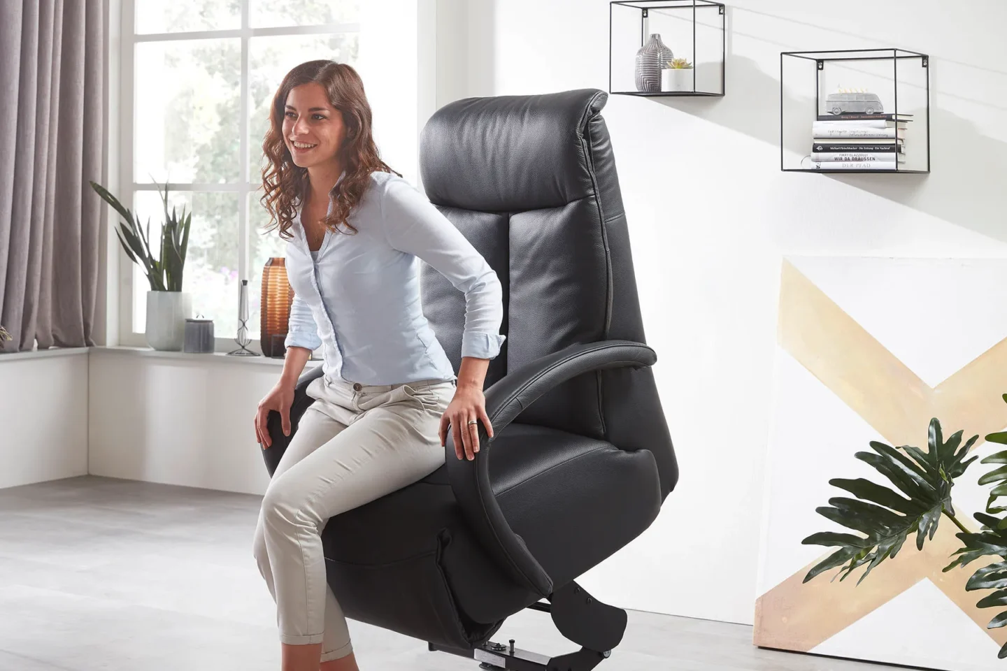 Leder Relaxsessel Porto mit Motor, Akku und Aufstehhilfe