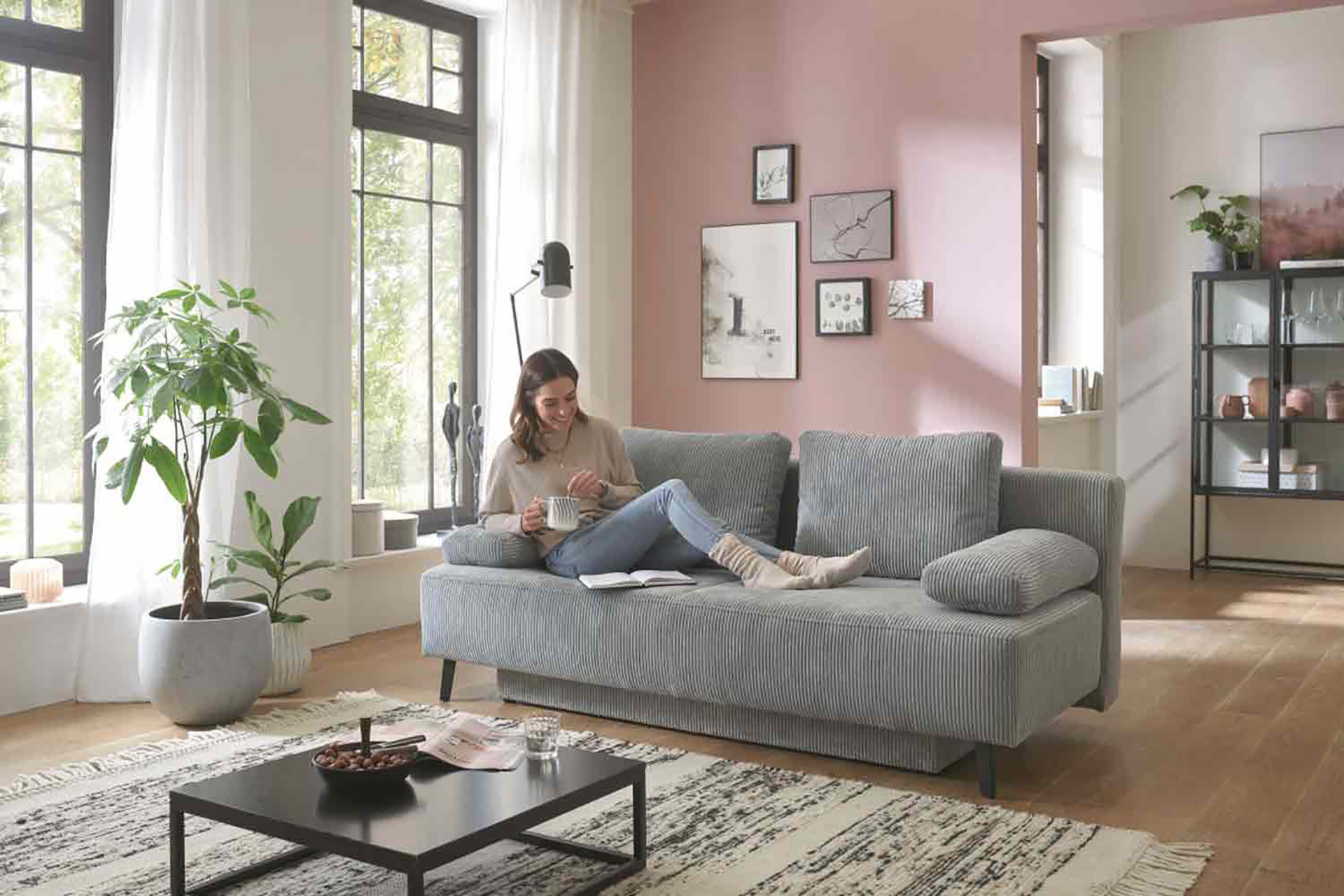 Schlafsofa aus Cordstoff mit Bettkasten